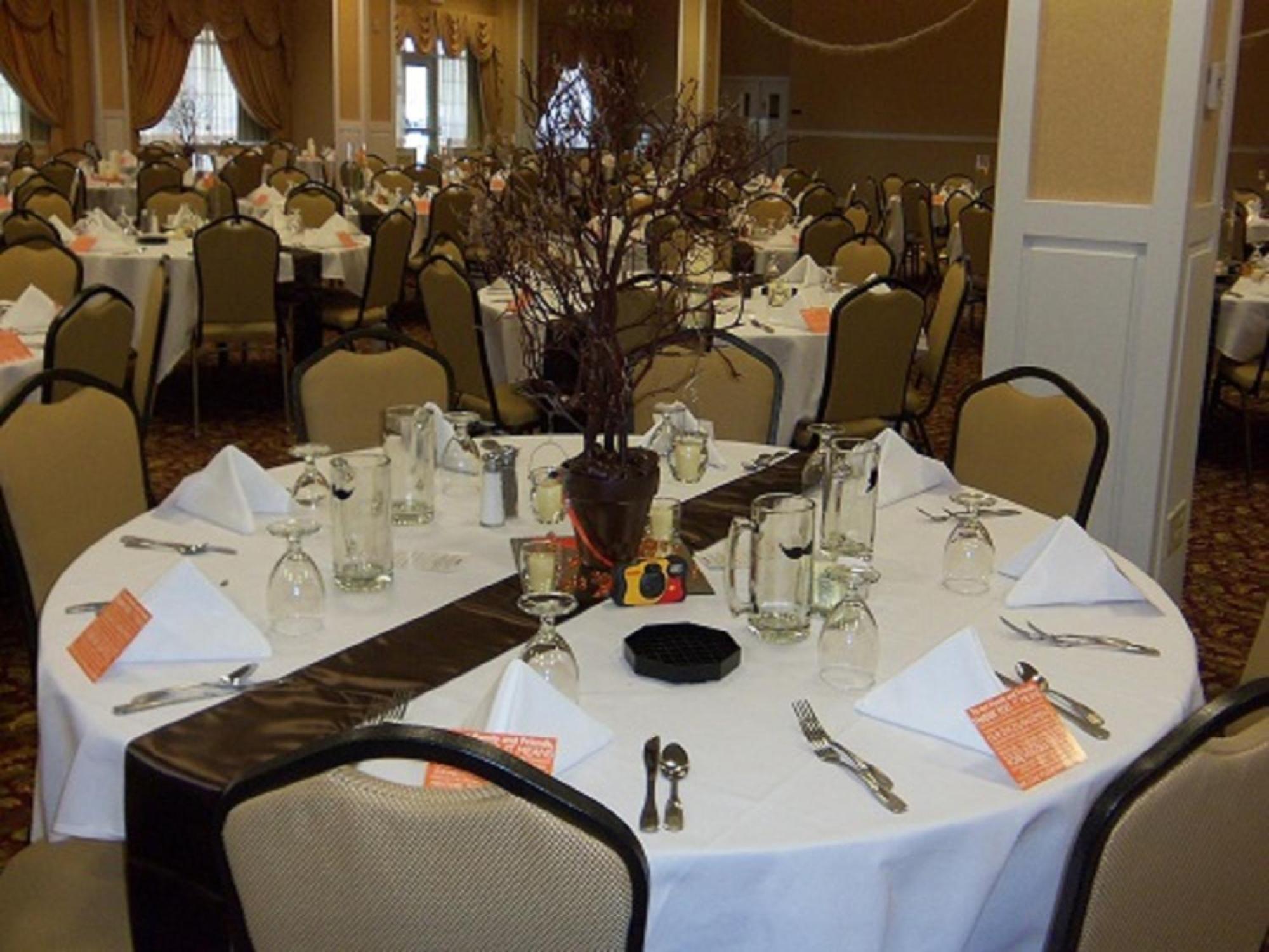 Town & Country Inn And Suites Quincy Restoran fotoğraf